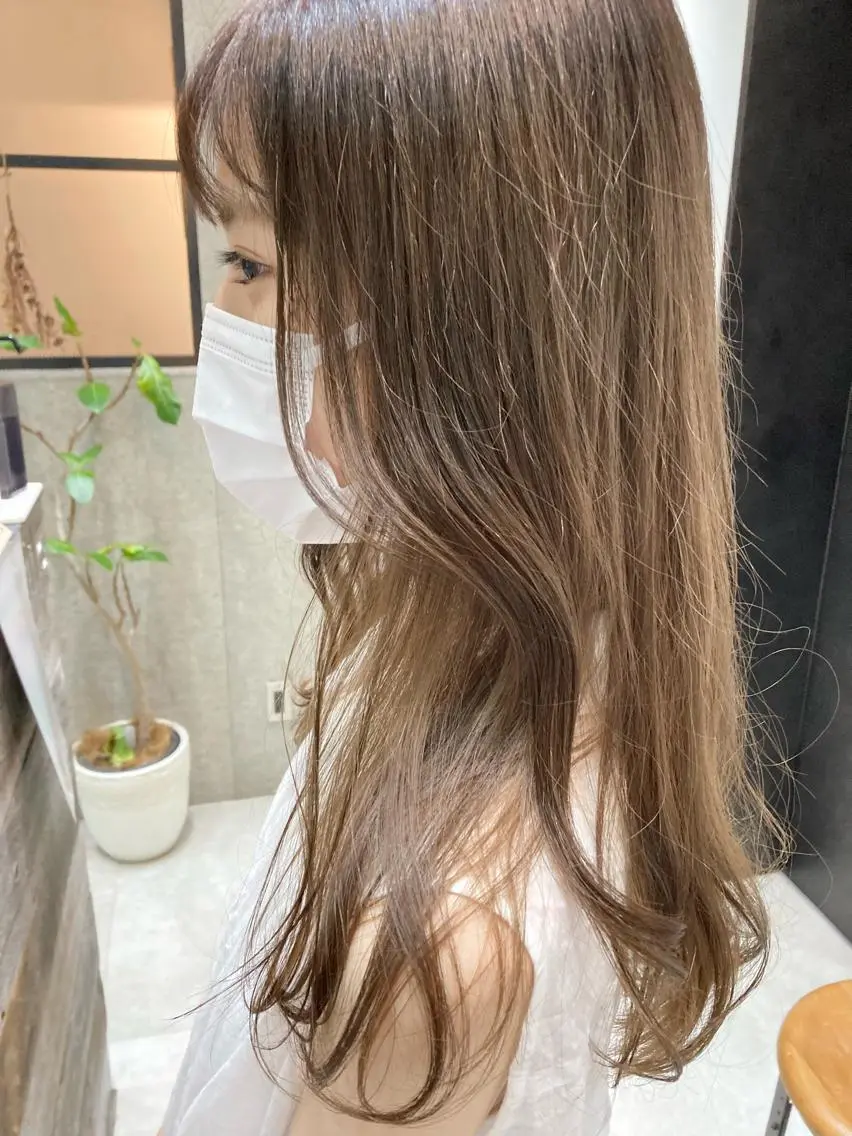 ロング カラー ベージュカラー ブリーチ ブリーチなしカラー シアーベージュ 🌿ニュアンス/髪質 改善🌿Fukudaのヘアスタイル