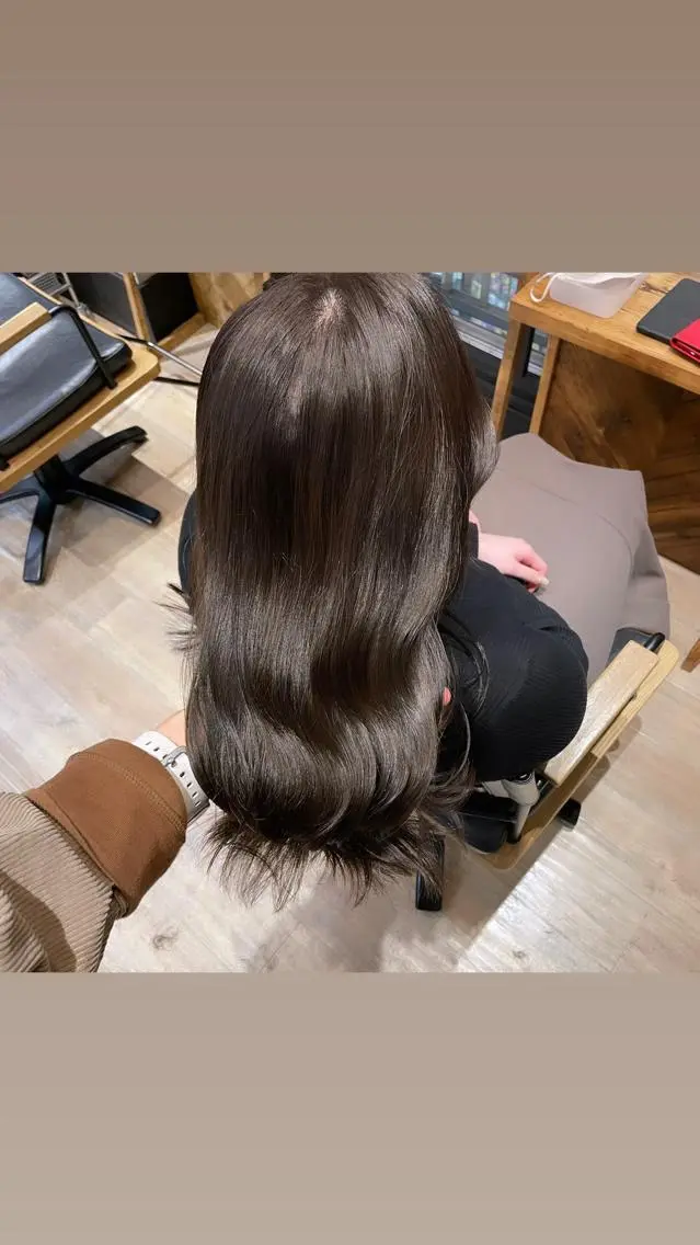 セミロング カラー ベージュカラー 10月限定モニター 髪質改善美髪矯正のヘアスタイル