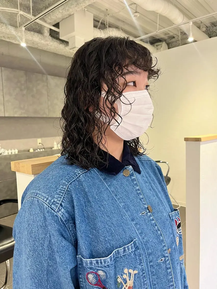 ミディアム パーマ ミディアムパーマ スパイラルパーマ カット パーマ トリートメント 桃果 momokaのヘアスタイル