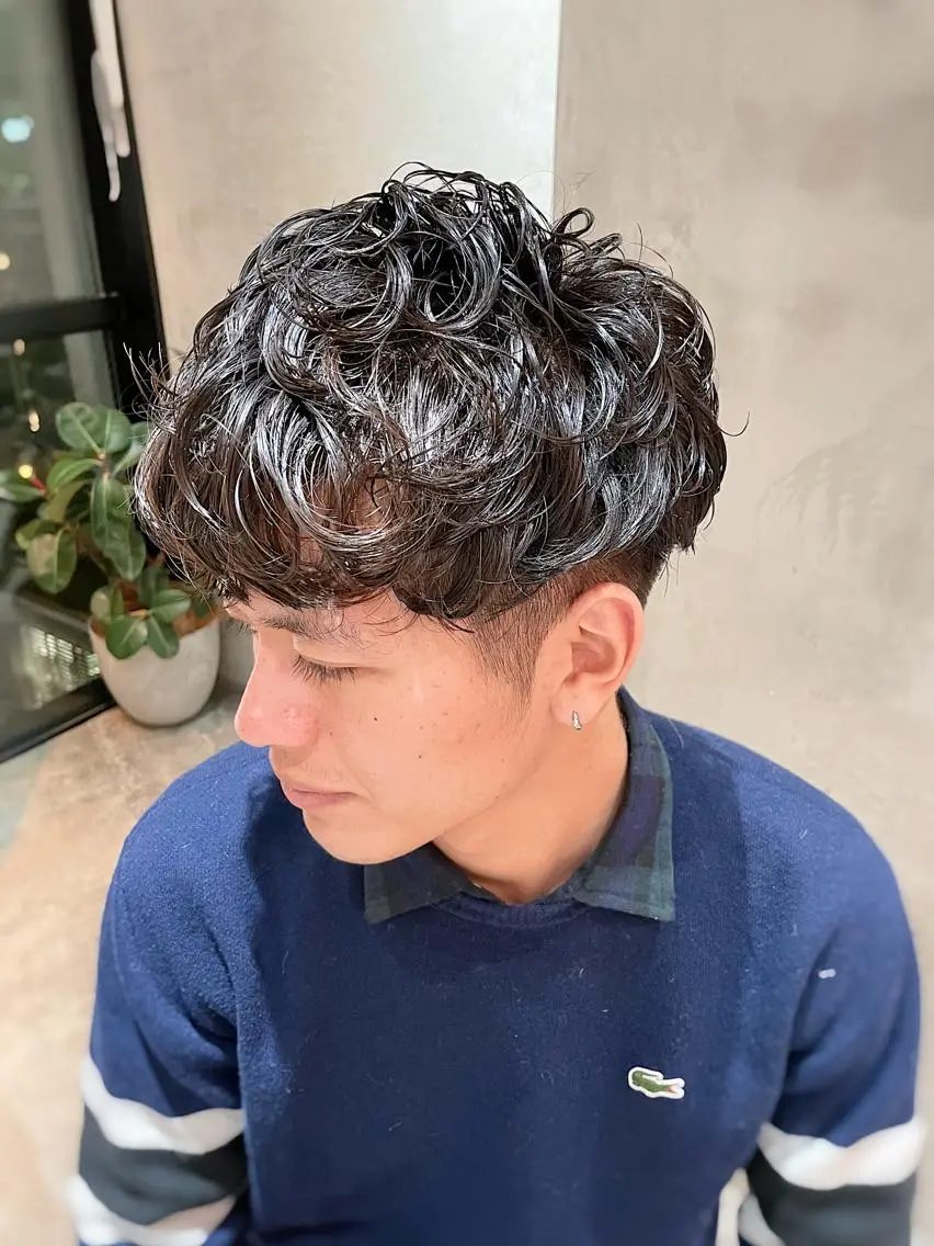 ショート パーマ メンズ メンズパーマ カット パーマ トリートメント 波巻きスパイラルパー マ/シャドウパーマ駿のヘアスタイル
