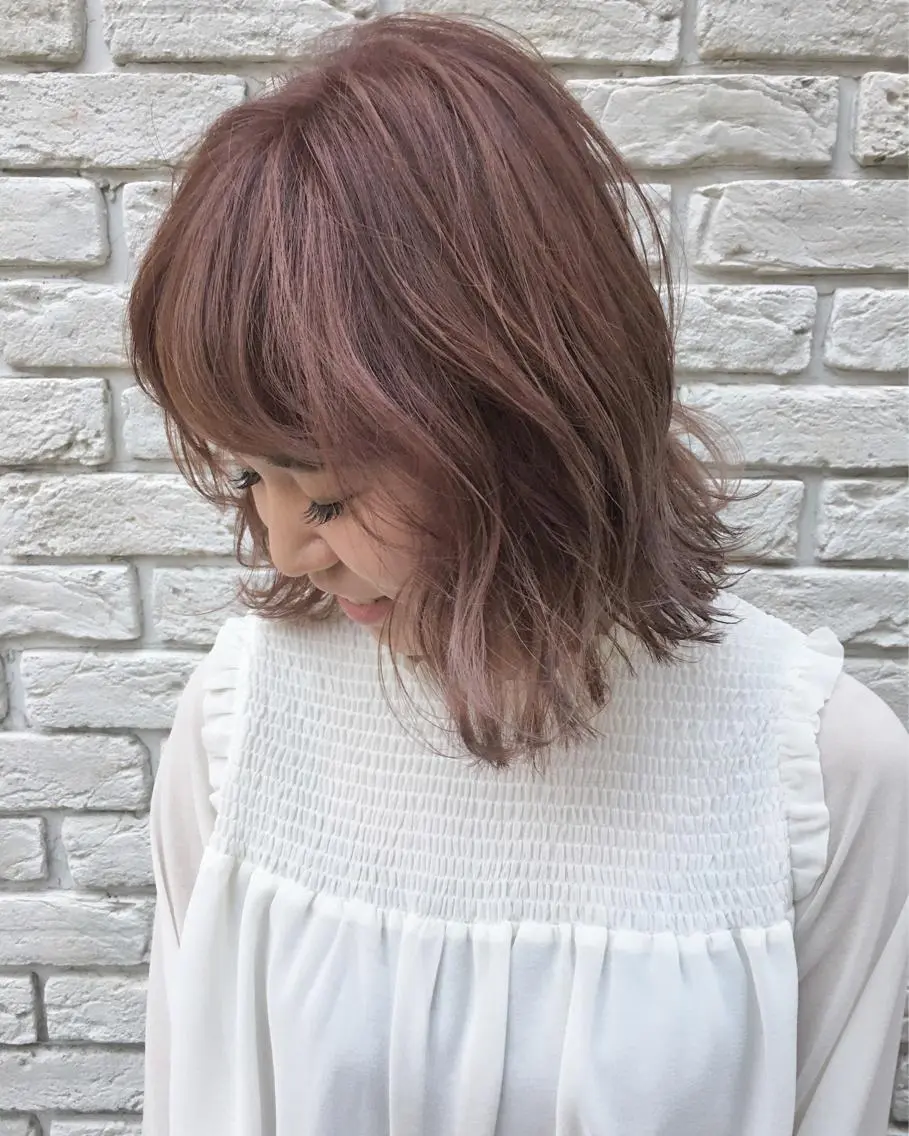 ミディアム カラー ピンクカラー レイヤーカット BLend 渋谷のヘアスタイル