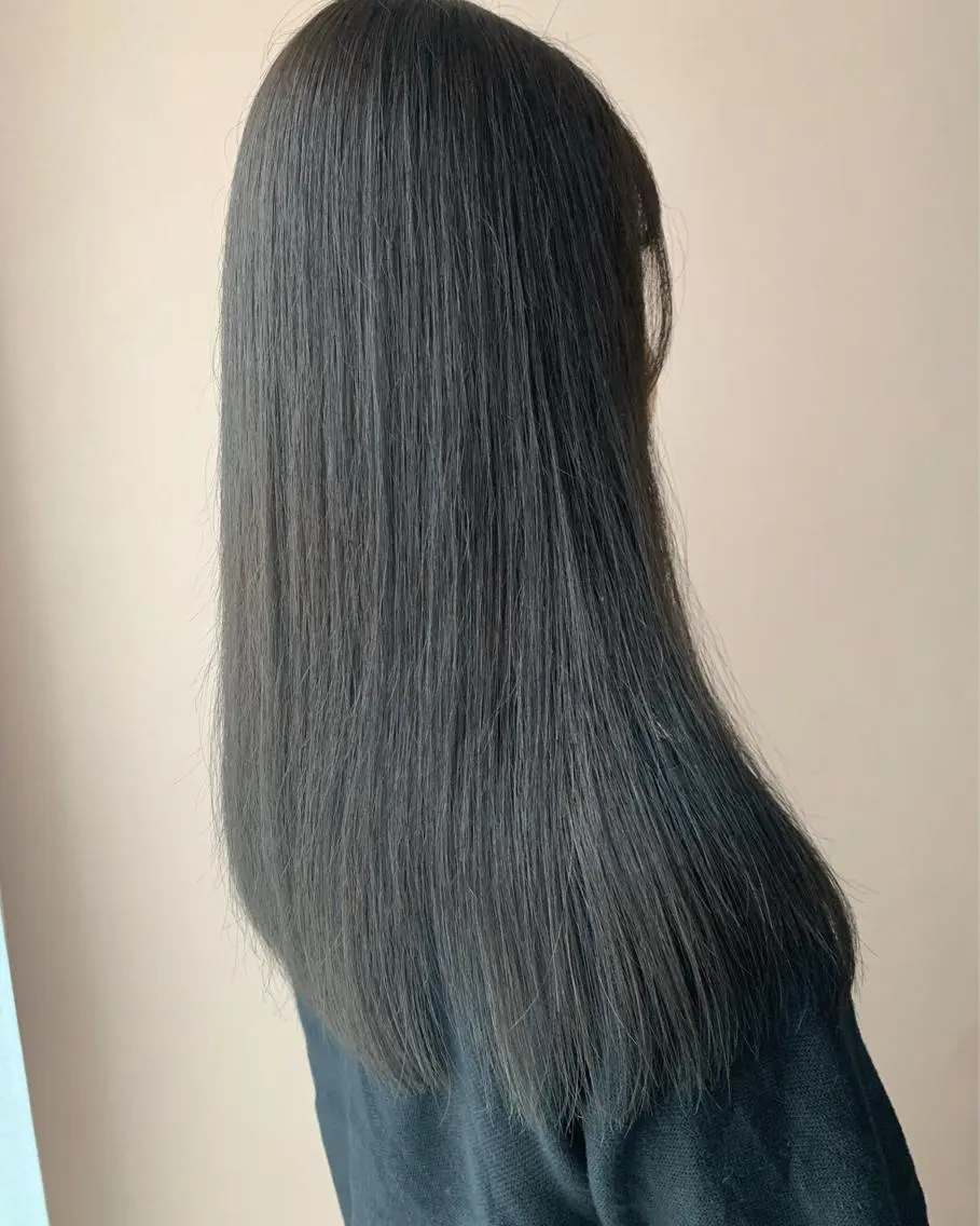 ロング カラー アッシュ アッシュグレー ブリーチ ブリーチなしカラー hubhair レイヤー/透明感のヘアスタイル