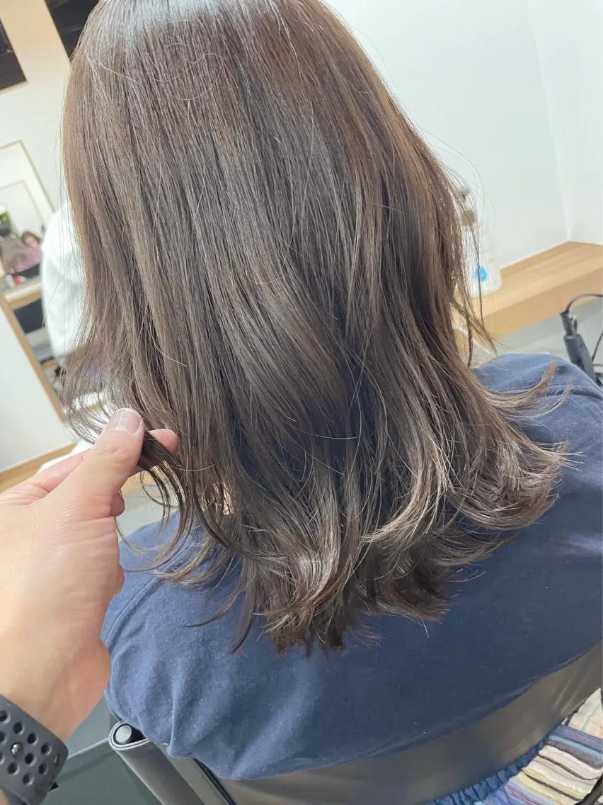 ミディアム カラー 大人女性ショート専門 tomodaのヘアスタイル