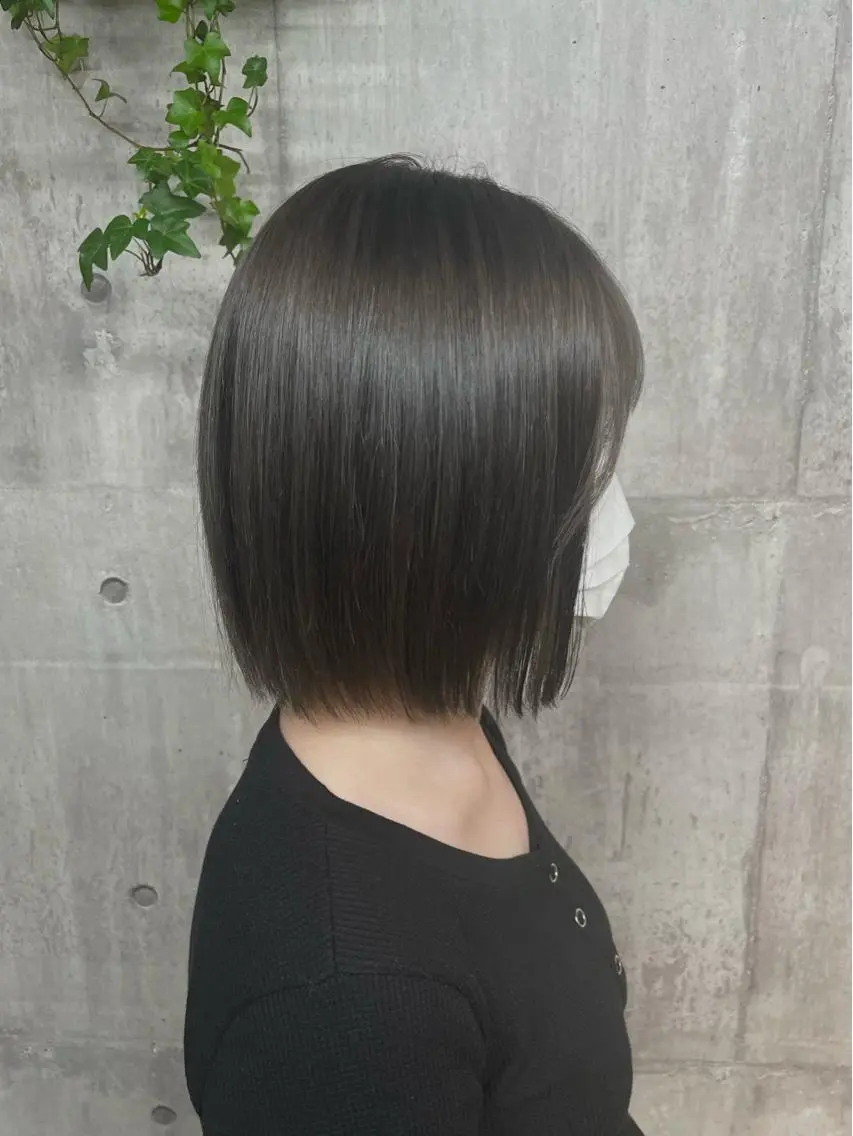 ミディアム カット ヘアカラー ami .のヘアスタイル