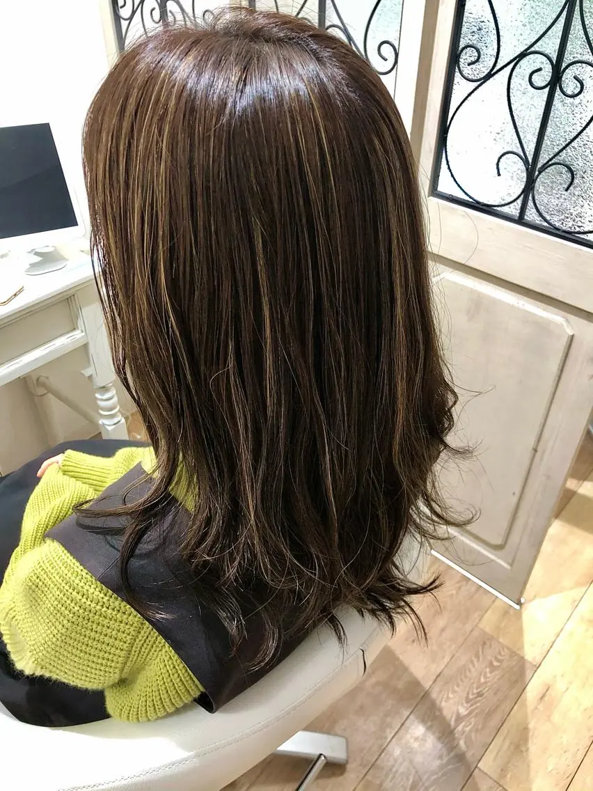 セミロング カット ヘアカラー トリートメント 30･40代支持率◎ 白髪ぼかし/うる艶髪のヘアスタイル