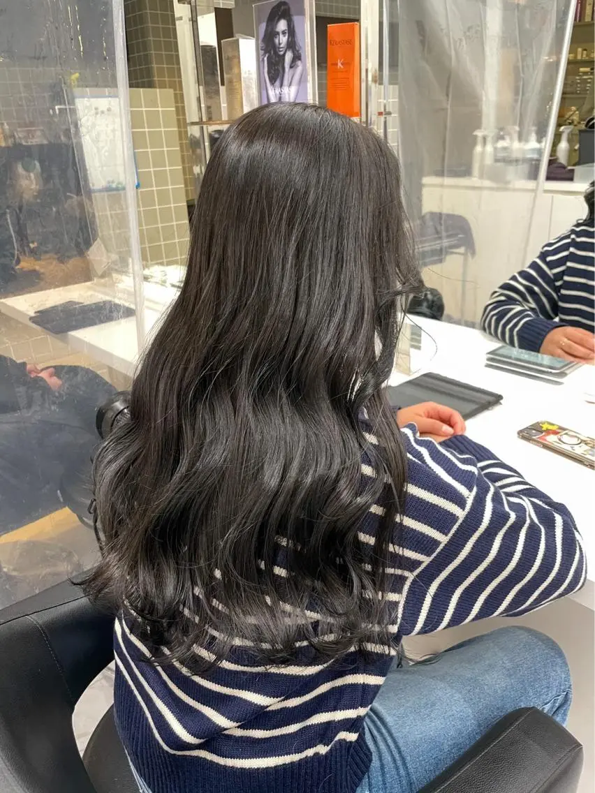 セミロング カラー 韓流トレンドヘア 🎀RINAKO🎀のヘアスタイル