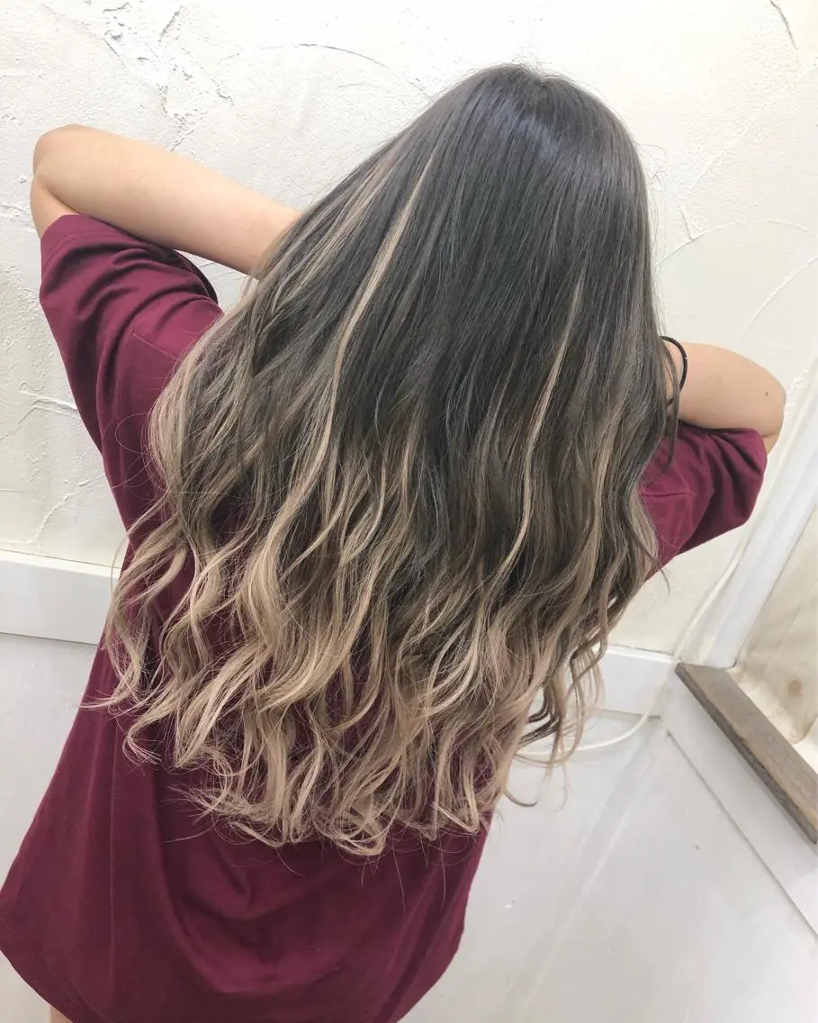 ロング Loob.TOKYO MIYA🌈のヘアスタイル