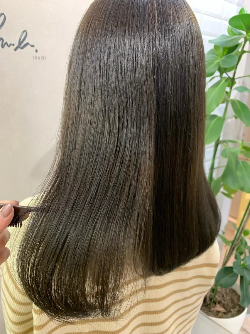 セミロング カラー アッシュ オリーブアッシュ hubhair レイヤー/透明感のヘアスタイル