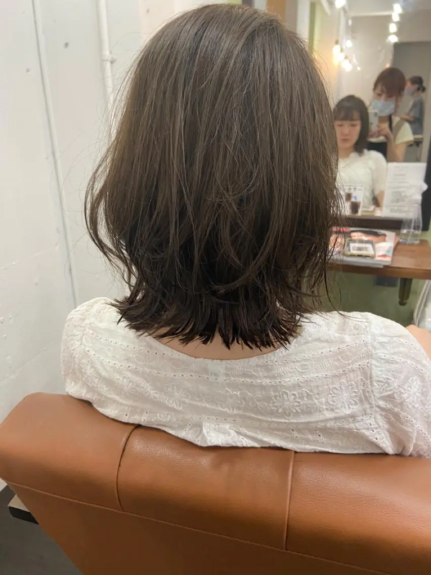 ミディアム くびれヘア 久木原 ゆりのヘアスタイル