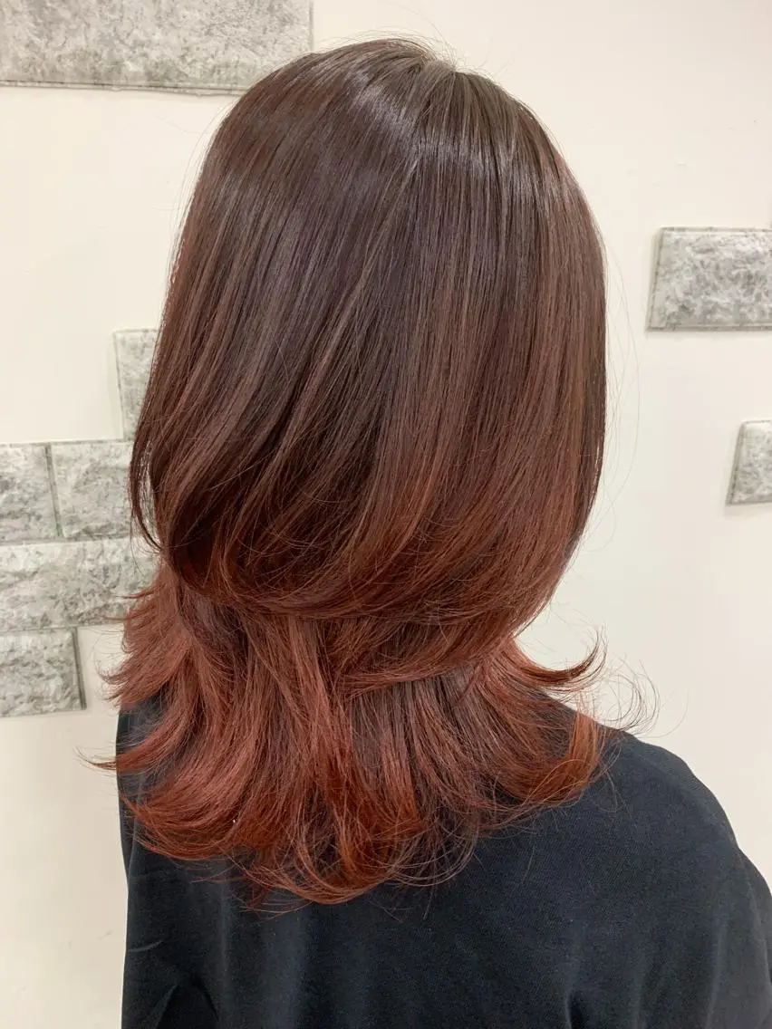 ミディアム 薄田 珠美のヘアスタイル