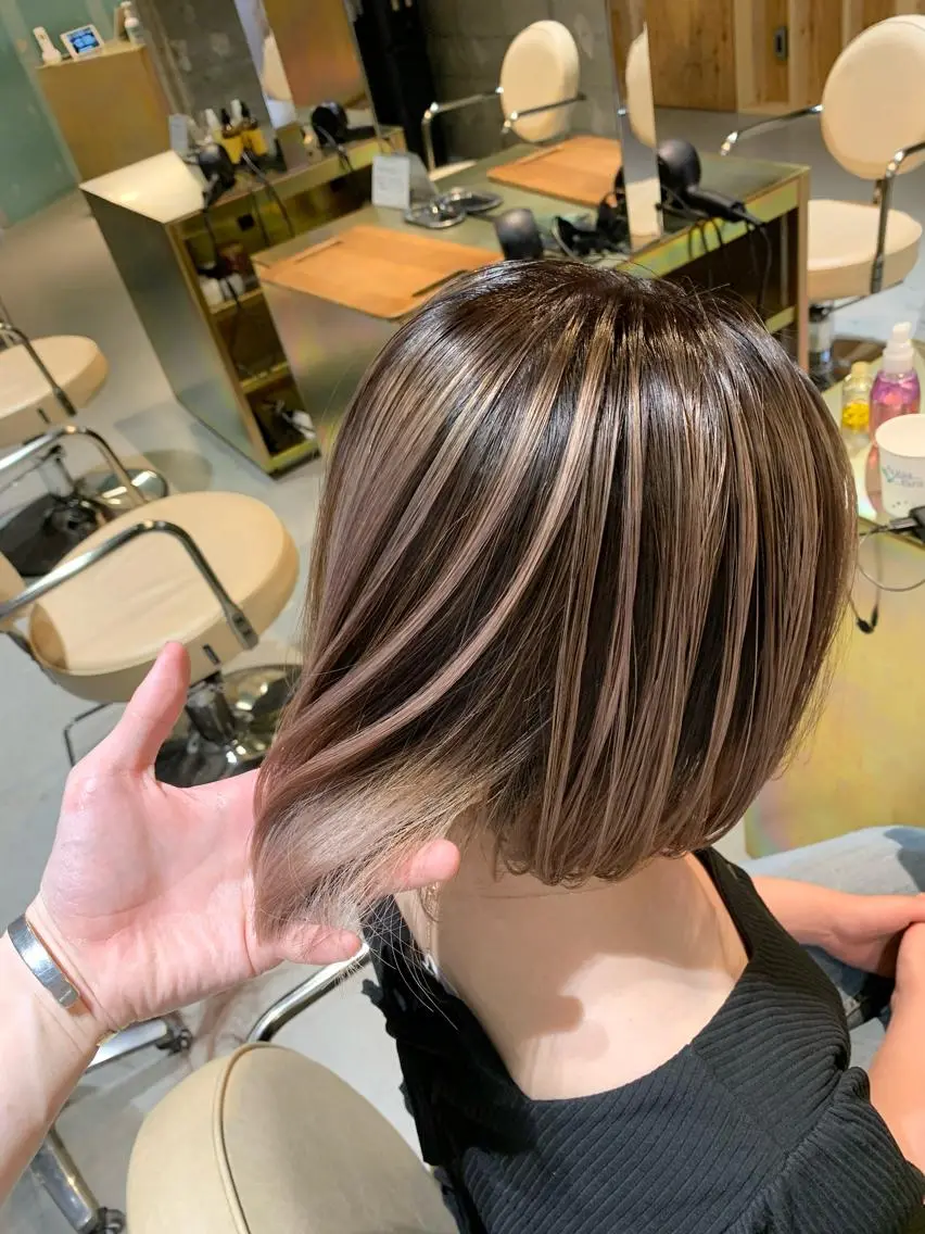 ショート カラー バレイヤージュ ボブ レイヤーカット tension 【テンション】のヘアスタイル
