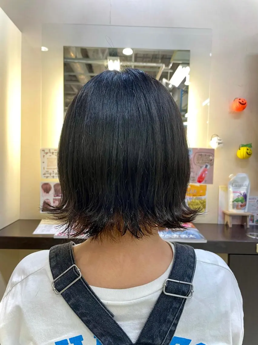 ミディアム カラー 切りっぱなしボブ インナーカラー ボブ 吉田 未来のヘアスタイル