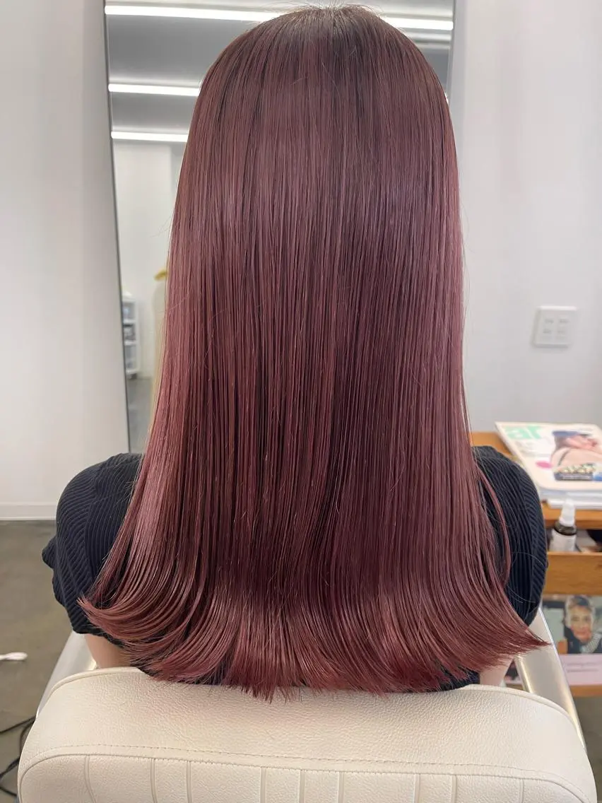 ミディアム カラー ヘアカラー トリートメント 💓パーマ，💗 レイヤーカットのヘアスタイル