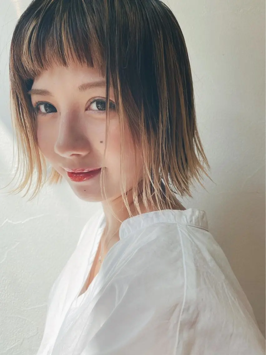 ショート カラー ボブ オン眉 メンズカット特化柏駅 徒歩3分LOUのヘアスタイル