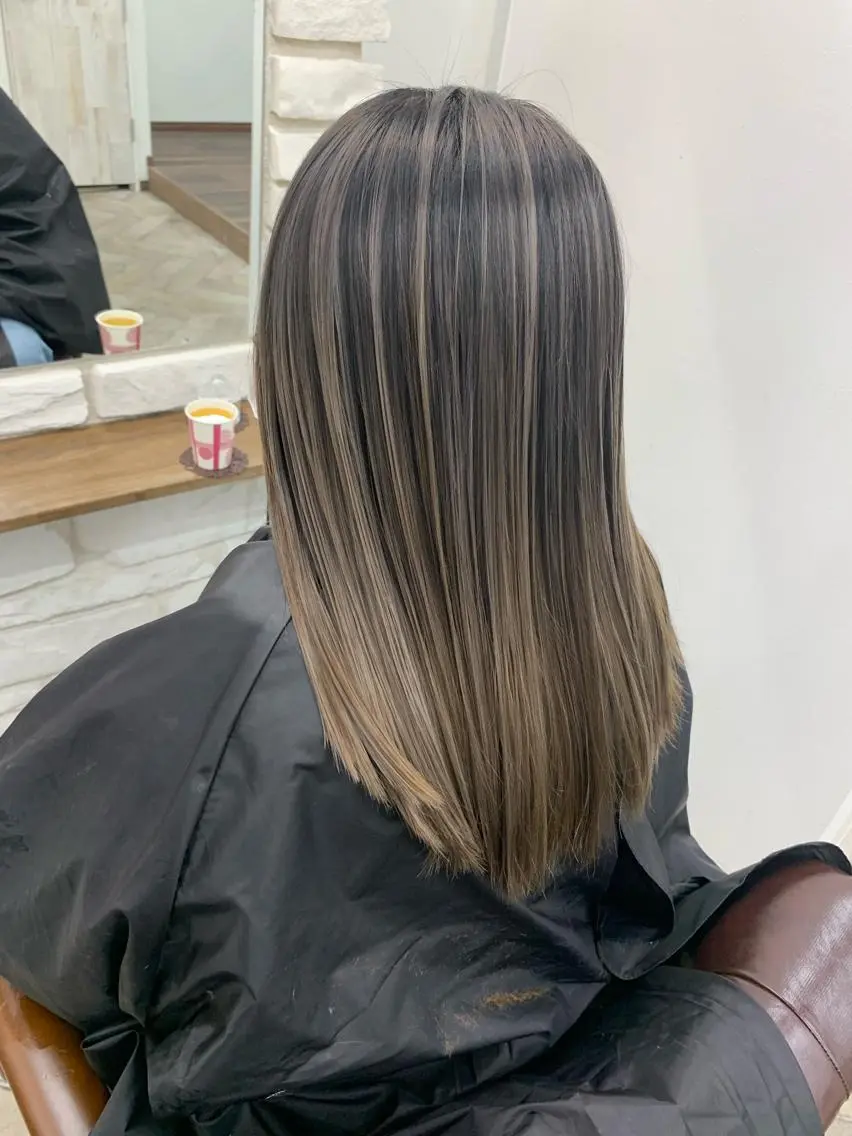 ロング カラー バレイヤージュ レイヤーカット セイヤ セイヤのヘアスタイル