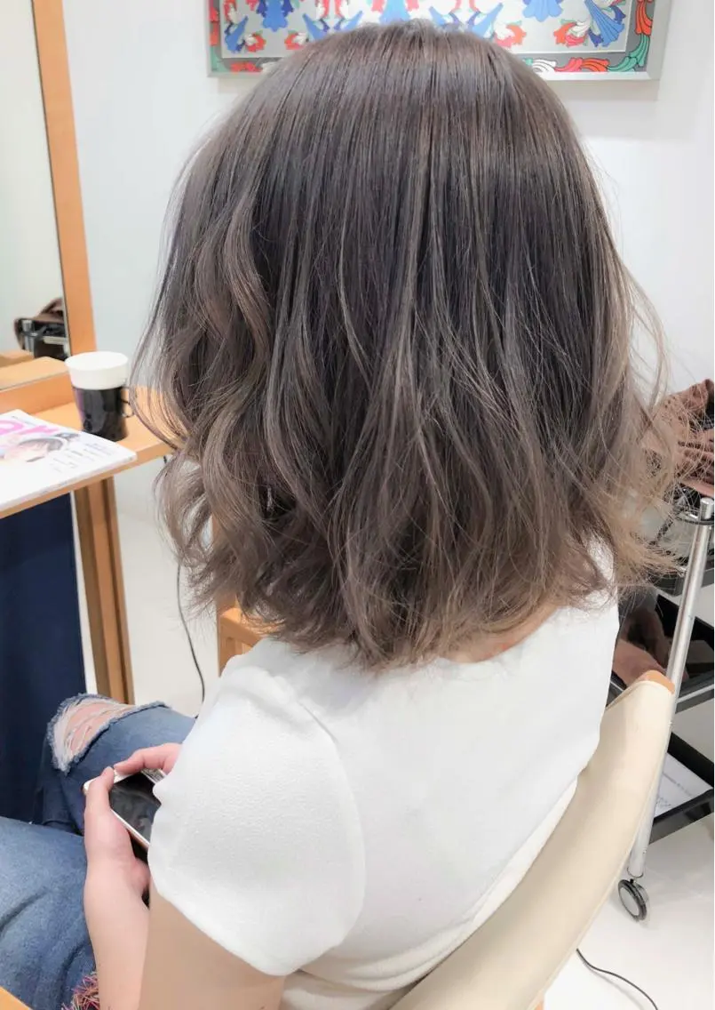 ミディアム カラー Days 透明感カラーのヘアスタイル