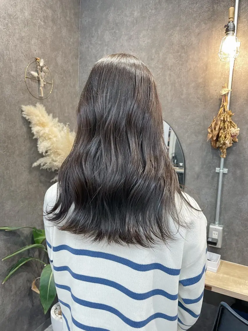 セミロング カラー ベージュカラー ヘアカラー トリートメント いなみね はるきのヘアスタイル