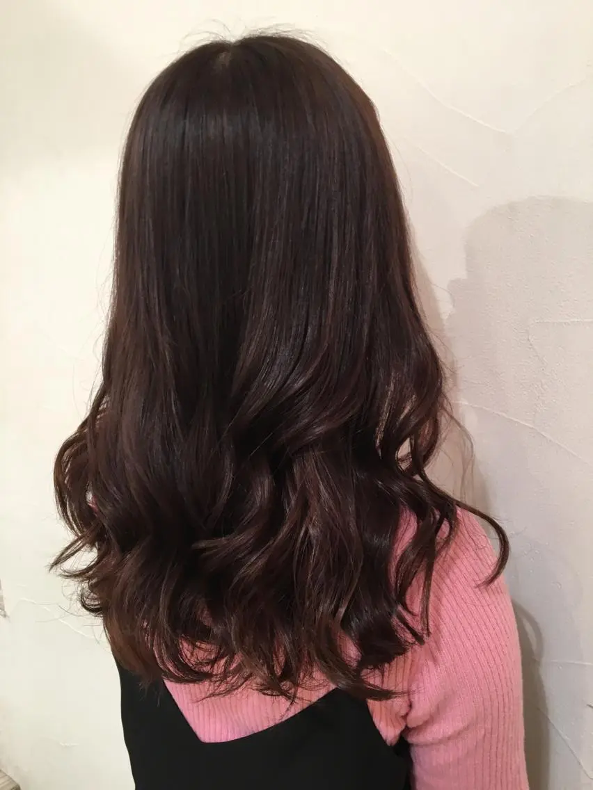ロング カラー 乳井 悠香のヘアスタイル