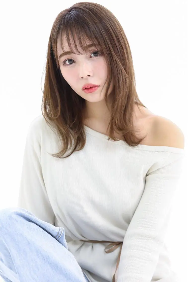 セミロング カラー バレイヤージュ ブリーチ ダブルカラー グラデーションカラー ハイライトカラー hair salon mementoのヘアスタイル