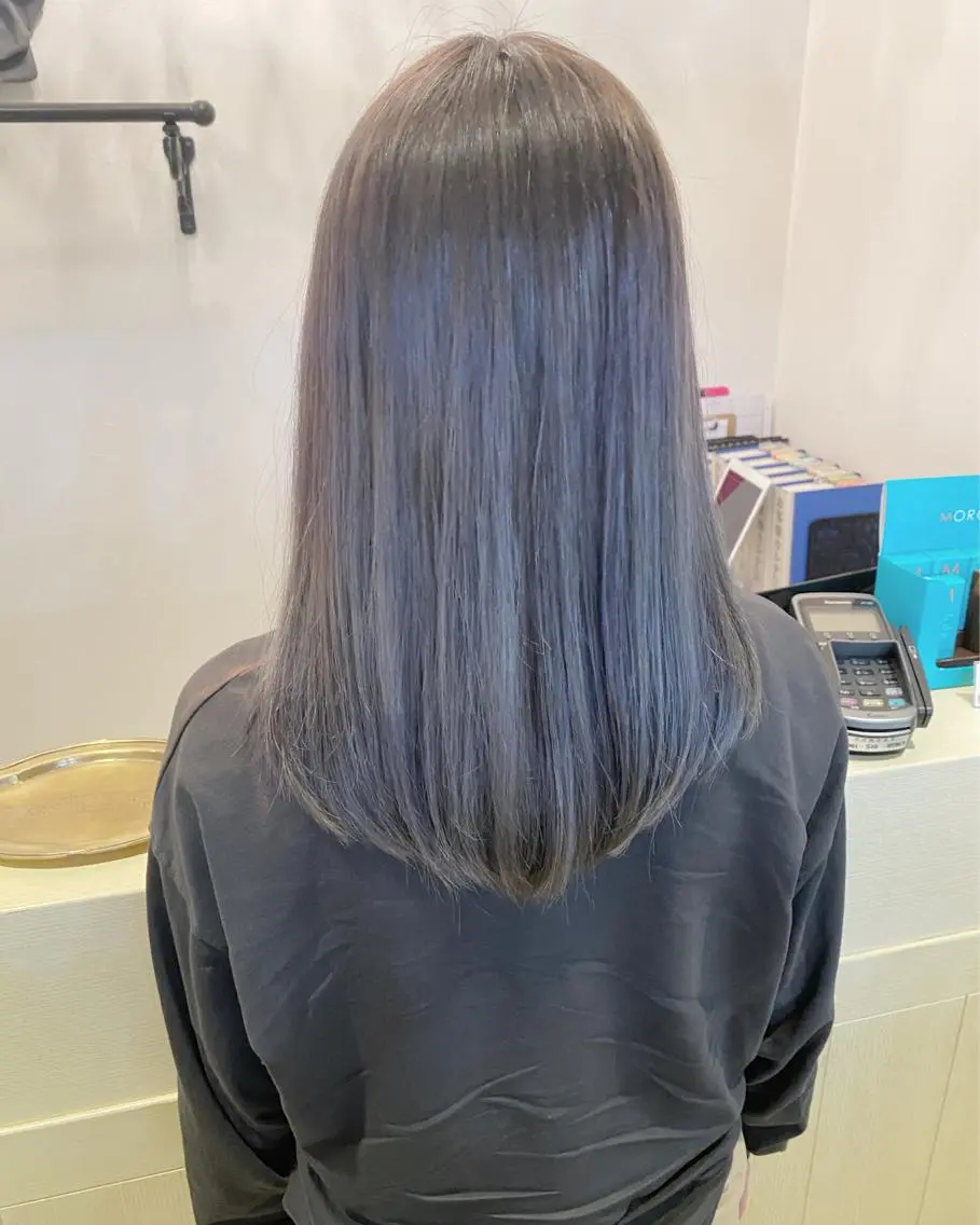 ミディアム カラー グレージュ シルバー シルバーグレージュ カット ヘアカラー grand juteのヘアスタイル