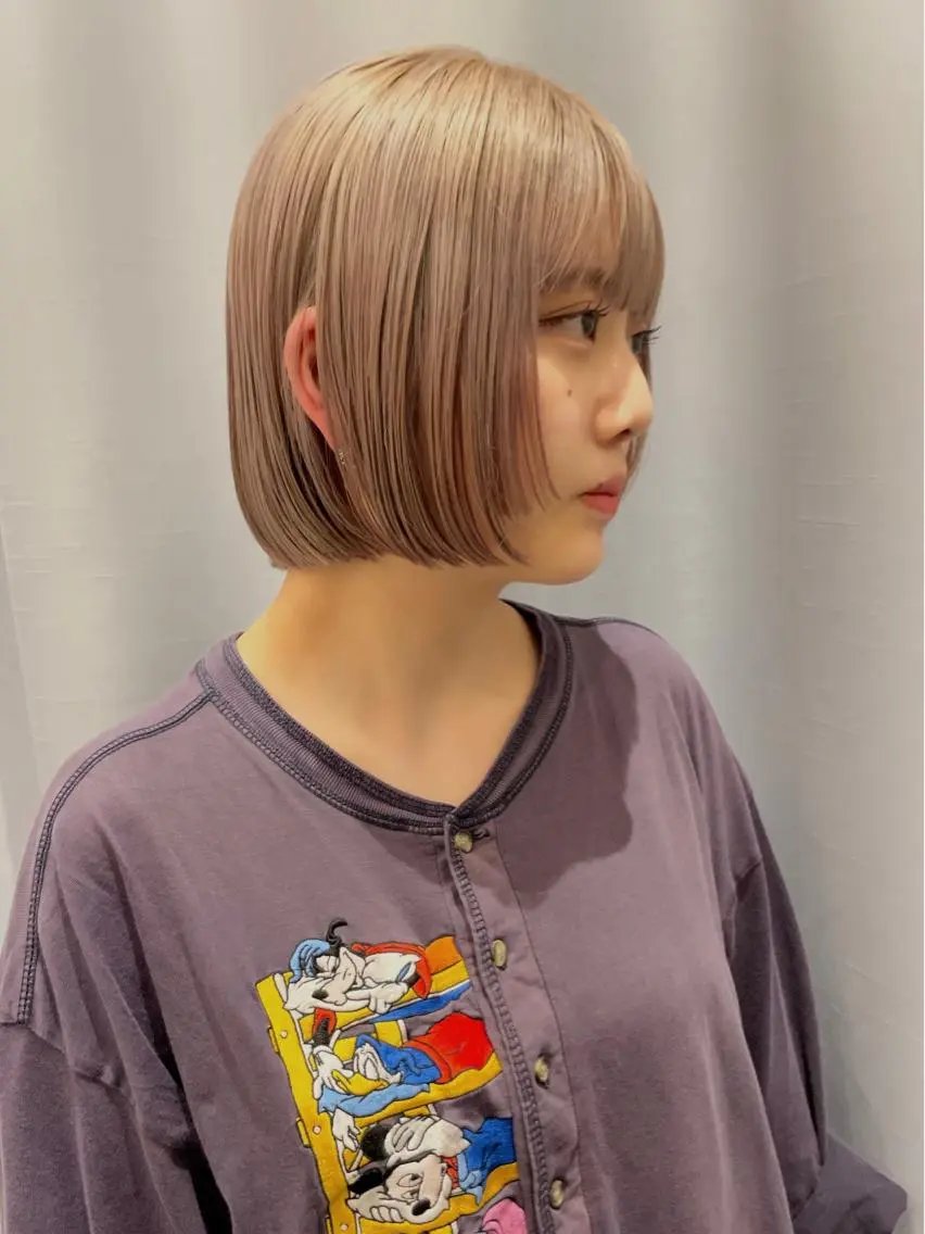ショート カラー カット ヘアカラー トリートメント ブリーチ😼 ボブ✍️レイヤーのヘアスタイル
