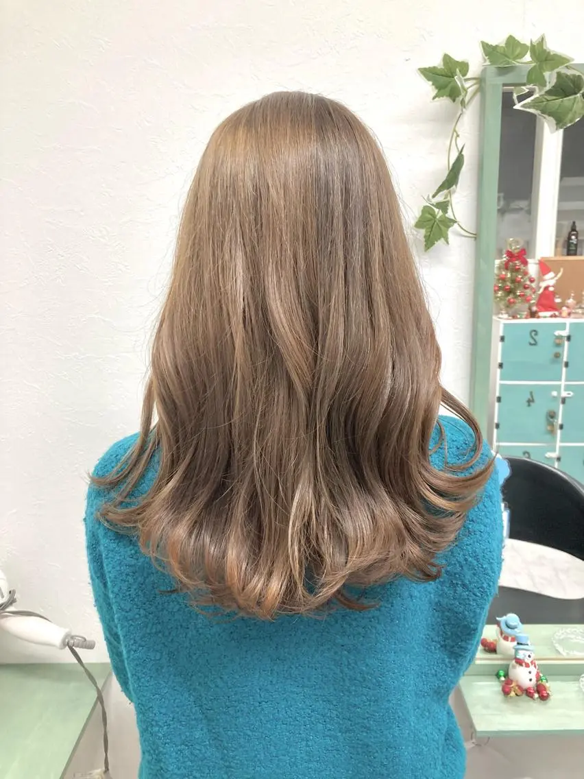 ロング カラー パーマ ヘアアレンジ ベージュカラー ダブルカラー ミルクティーベージュ 髪質改善✧︎カラー 💎AIM【アイム】のヘアスタイル