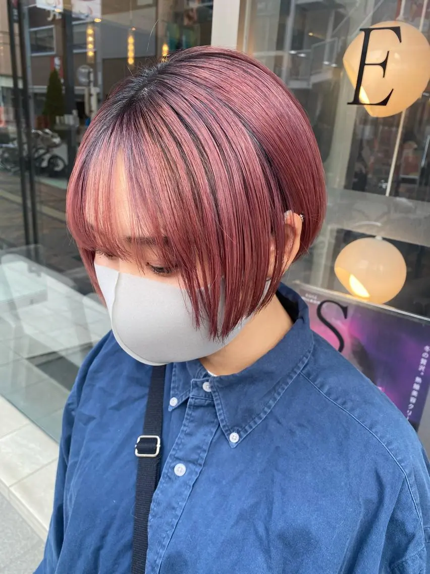 ショート カラー パーマ ヘアアレンジ メンズ キッズ ネイル mana 暖色カラーカットのヘアスタイル