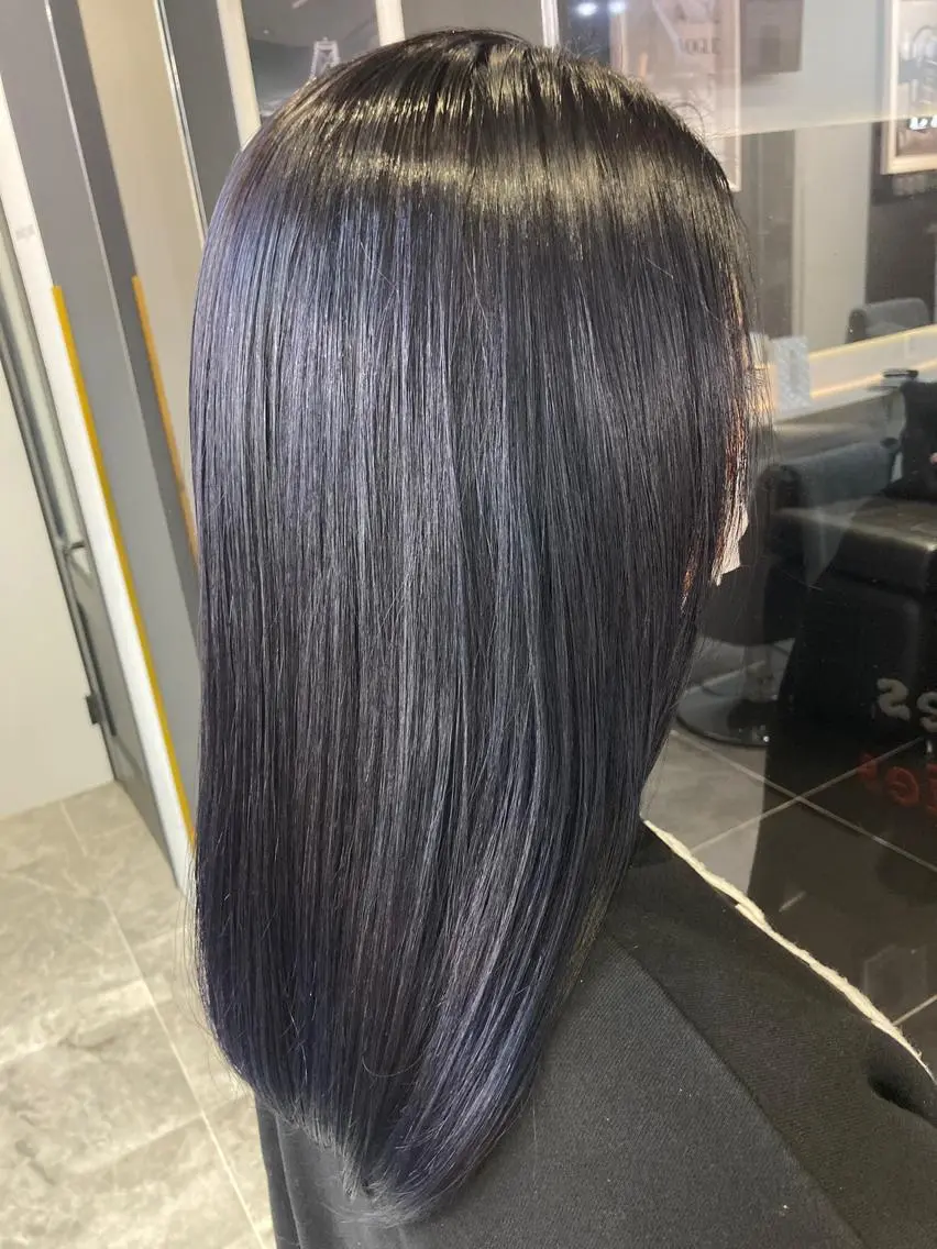 カラー 黒髪 ブルーカラー ブルーブラック カット トリートメント レイヤー似合わせ 透明感カラーりきやのヘアスタイル