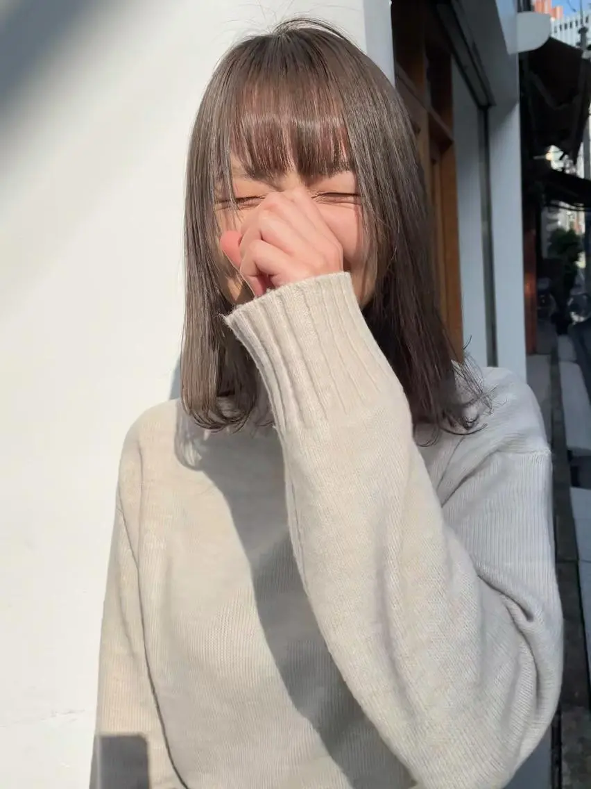 ミディアム カラー アッシュ ブリーチ ミルクティーアッシュ カット ヘアカラー トリートメント 中目黒🌼 🌼ハナのヘアスタイル