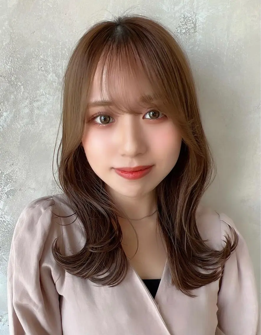 セミロング カラー ベージュカラー ブラウンカラー くびれヘア 髪質改善 縮毛矯正 🧡くびれヘア/前髪 顔周り🧡久原結衣のヘアスタイル