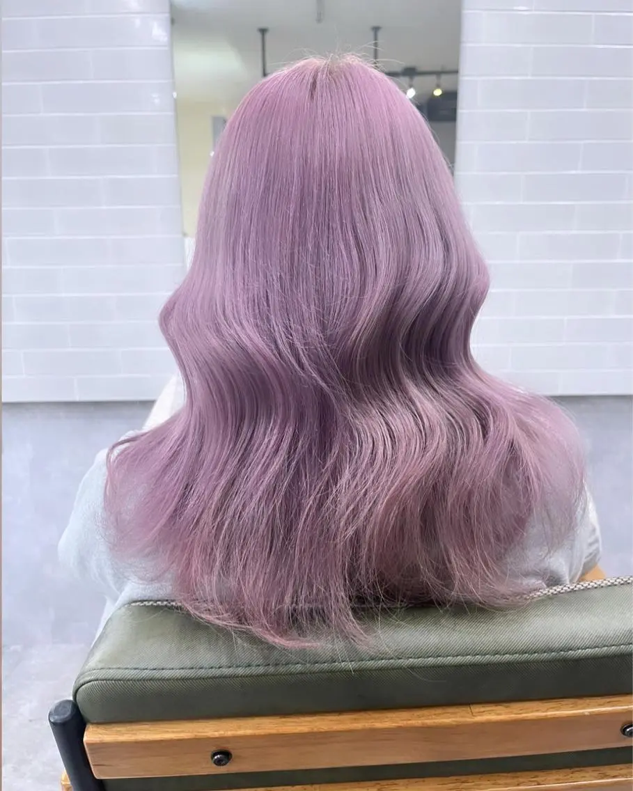 セミロング カラー ベージュカラー ブリーチ ラベンダーカラー ピンクカラー ピンクラベンダー 垢抜けレイヤー✂️ RYOTAのヘアスタイル