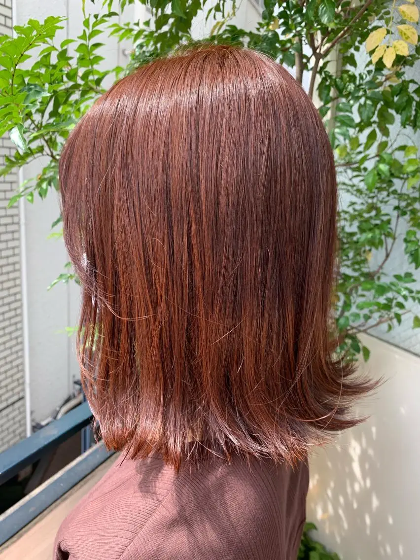 ミディアム カラー ブリーチ ブリーチなしカラー オレンジ ヘアカラー 藤間 帆乃夏（とうまほのかのヘアスタイル