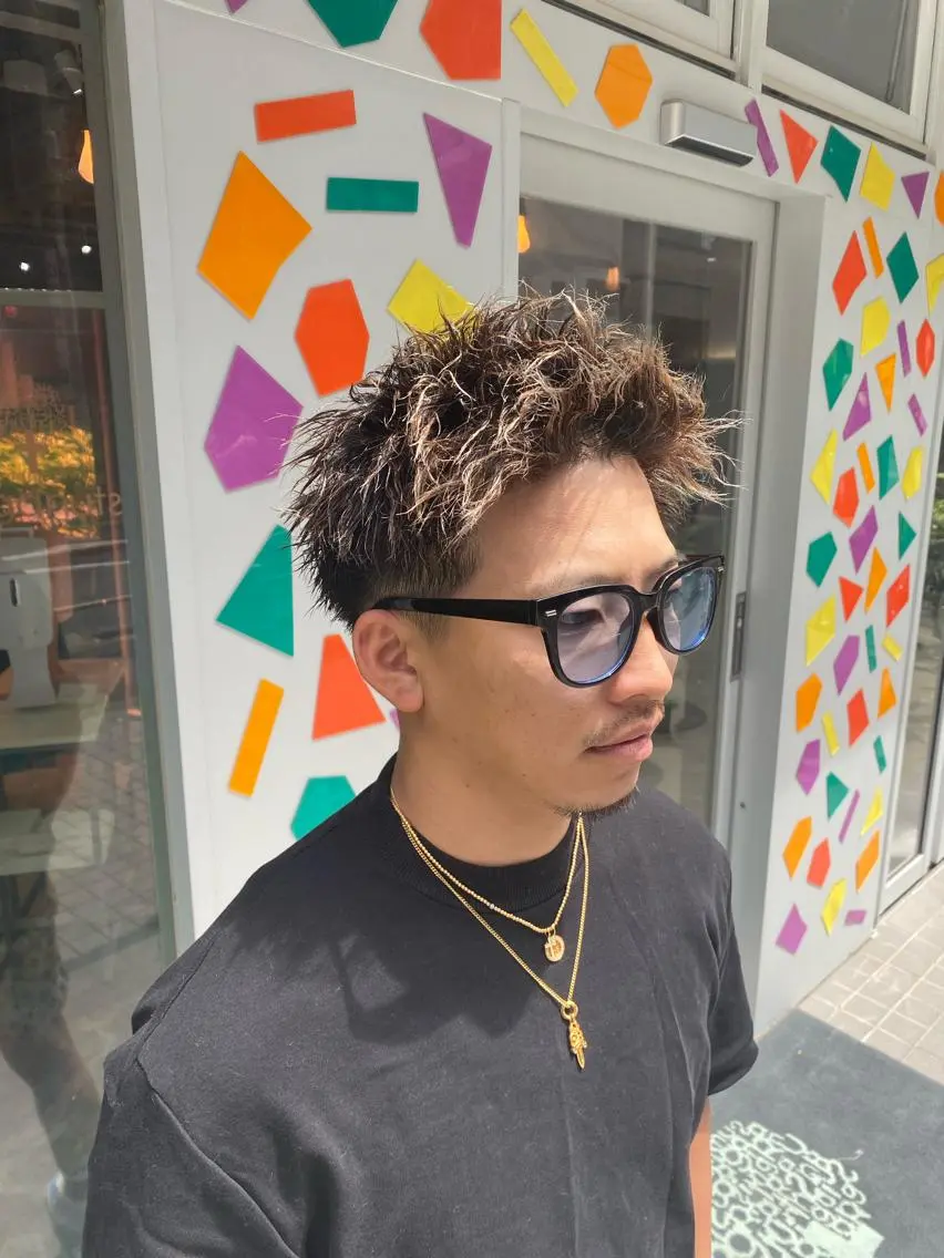 ショート カラー パーマ メンズ メンズハイライト メンズパーマ メンズツイストパーマ ハイライトカラー ハイライト Riganuts王子 Hayato✂︎のヘアスタイル