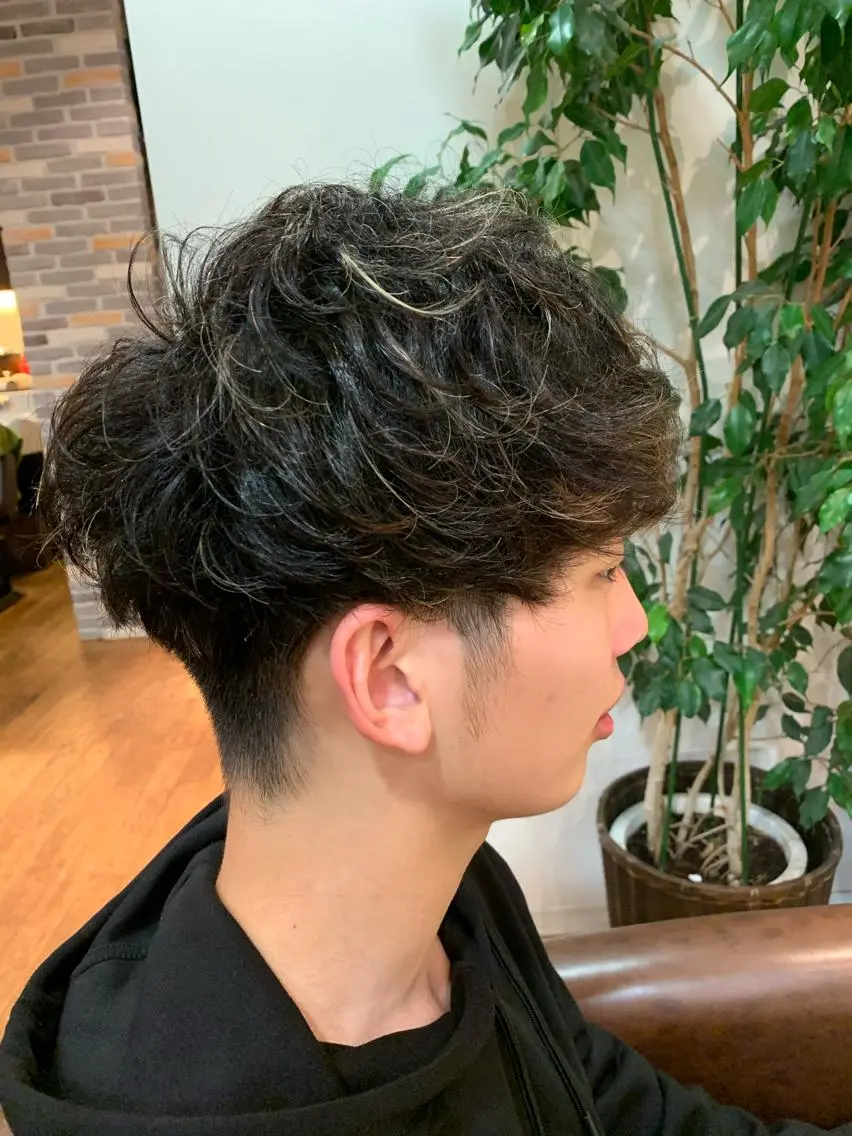 メンズ マッシュ カット特化美容師 齋藤桐のヘアスタイル