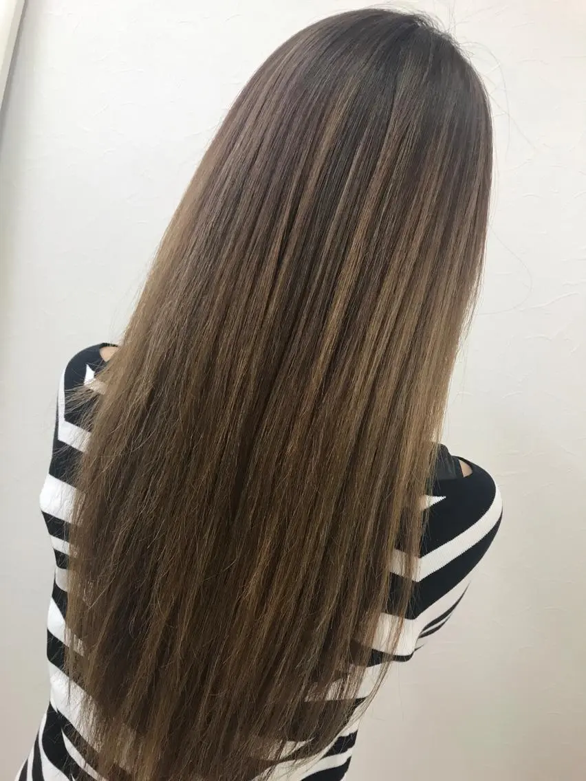 ロング パーマ ストレートパーマ 高木 麻知子のヘアスタイル