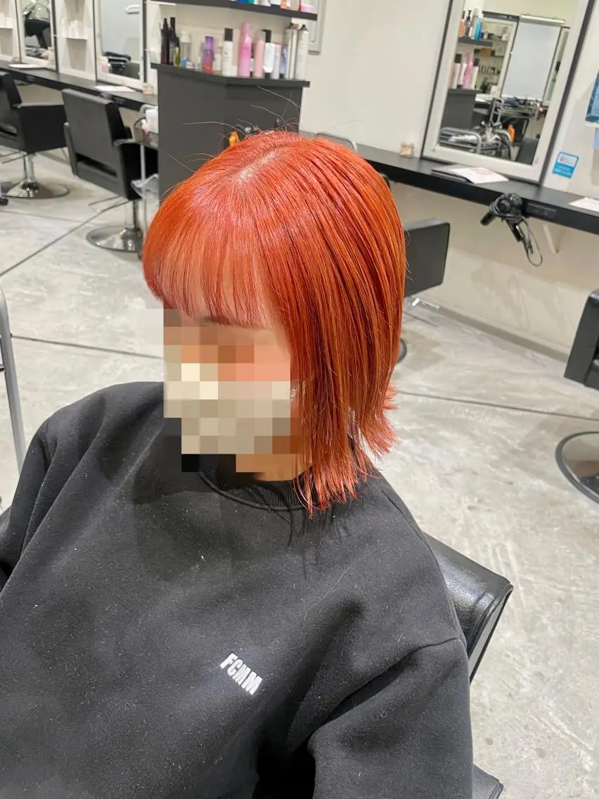 ショート カラー オレンジ MOURI CHISATOのヘアスタイル