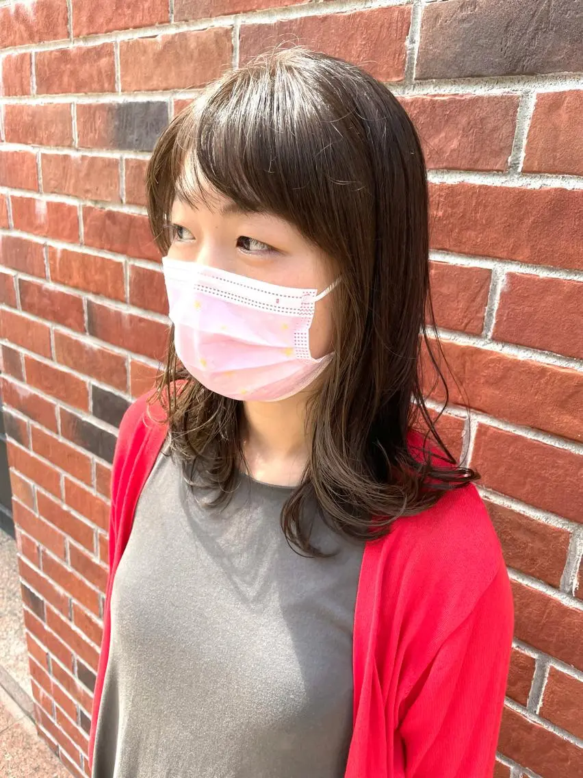 セミロング カラー アッシュ アッシュグレー アッシュグレージュ ベージュカラー グレージュ 縞田 健一のヘアスタイル