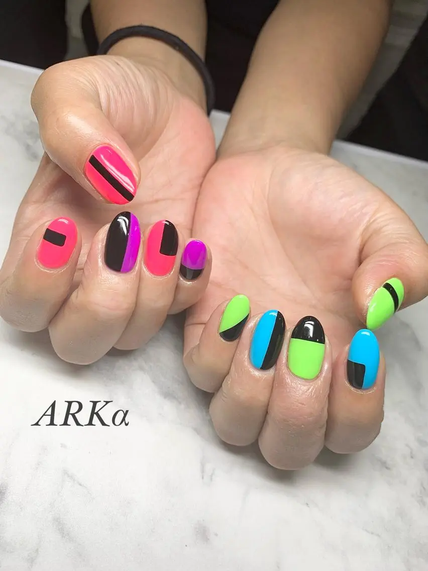 ミディアム ネイル ハンドネイル Nailsalon ARKαのネイルデザイン