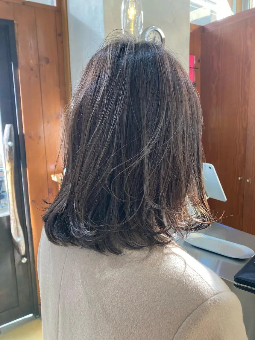 ミディアム 金子 歩実のヘアスタイル