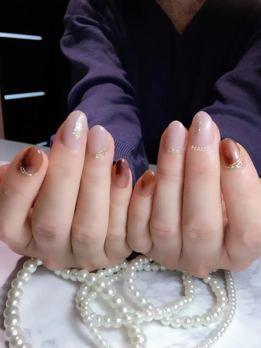ネイル ミラーネイル ニュアンスネイル HALU ハルのネイルデザイン