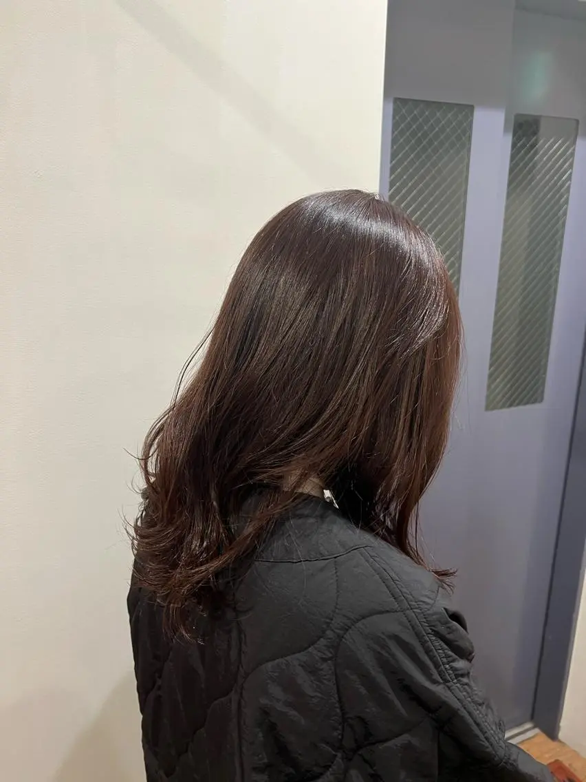 ロング ヘアカラー AmiLi HONOKAのヘアスタイル