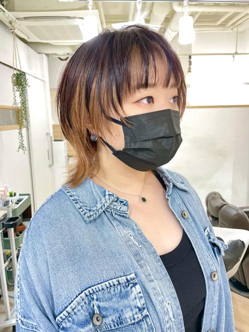 ショート カラー 切りっぱなしボブ 前下がりボブ 透明感カラー デザインカラー インナーカラー 髪質改善 縮毛矯正/ レイヤー/銀座/本木のヘアスタイル