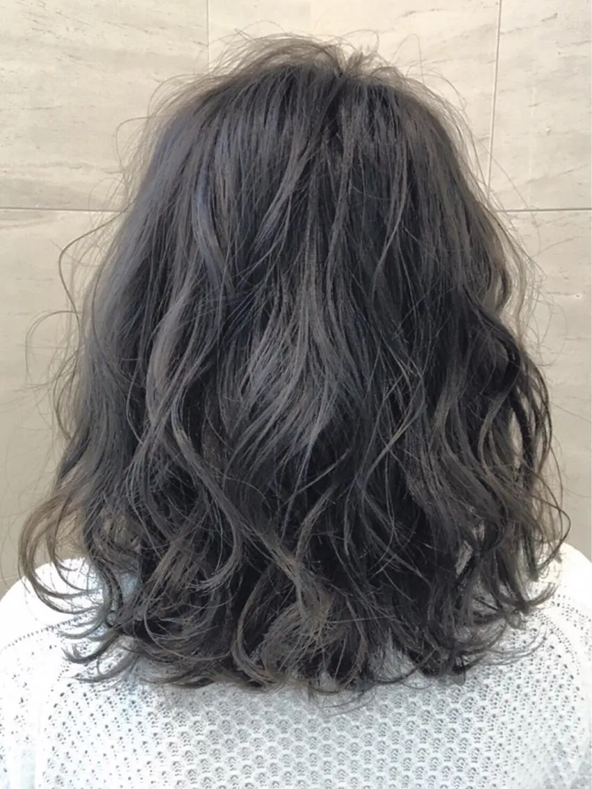 ミディアム レイヤーカット 川田くるみのヘアスタイル