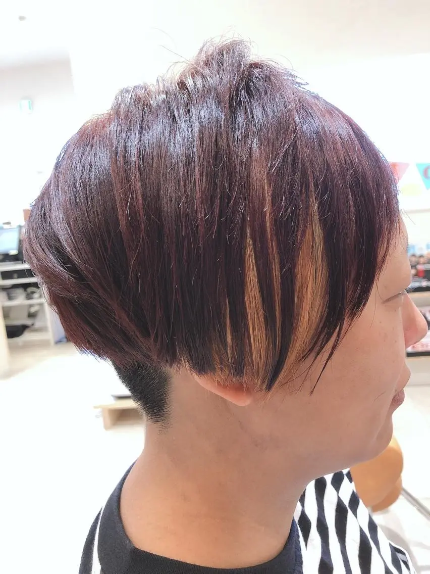 ショート カット ヘアカラー 安田 美由紀のヘアスタイル