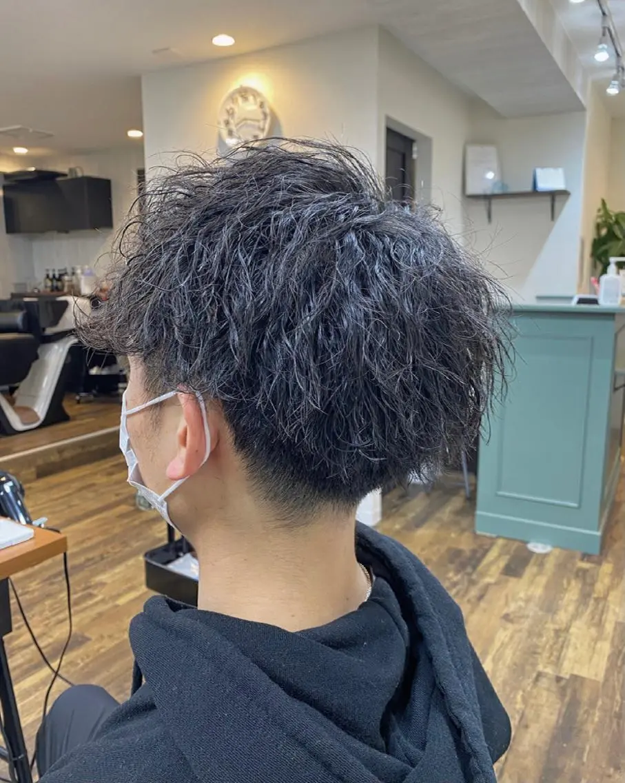 ショート カラー パーマ メンズ カット パーマ TELA HAIR 副代表 岡田のヘアスタイル