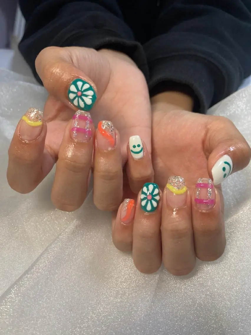 ネイル ハンドネイル 荒木 莉奈のネイルデザイン