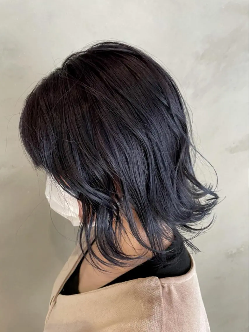 ミディアム カラー ブルーカラー ネイビーカラー 1日1名限定価格✂️ 髪質改善サロン代表谷のヘアスタイル