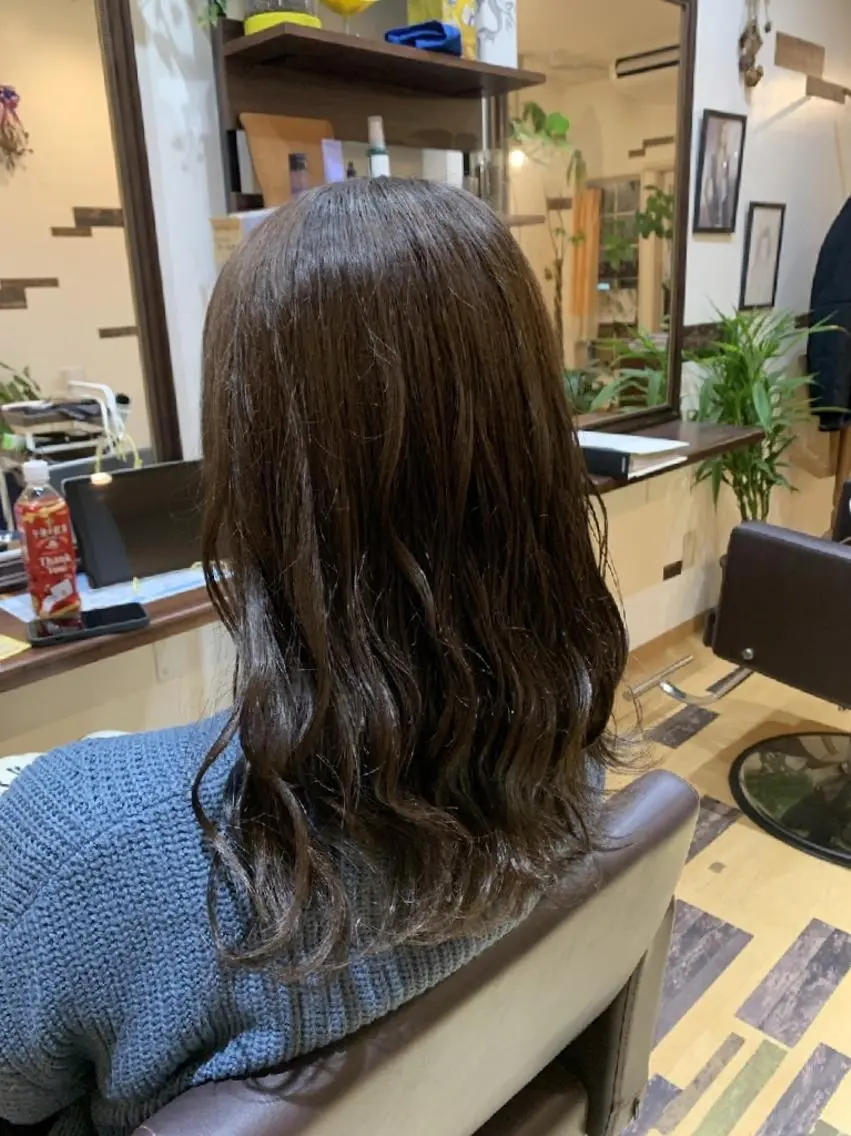 セミロング カラー グレージュ カーキグレージュ サトウ シューイチのヘアスタイル