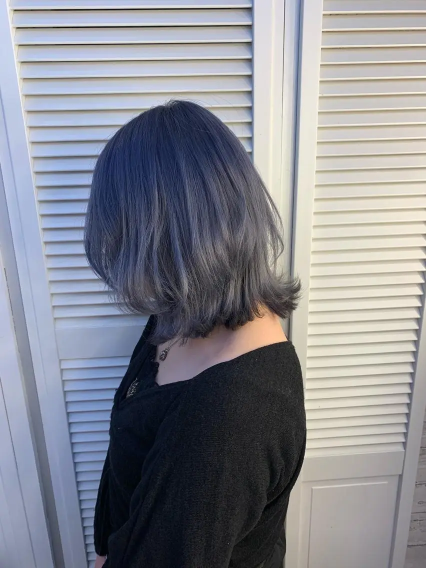 カラー 天野 利咲のヘアスタイル