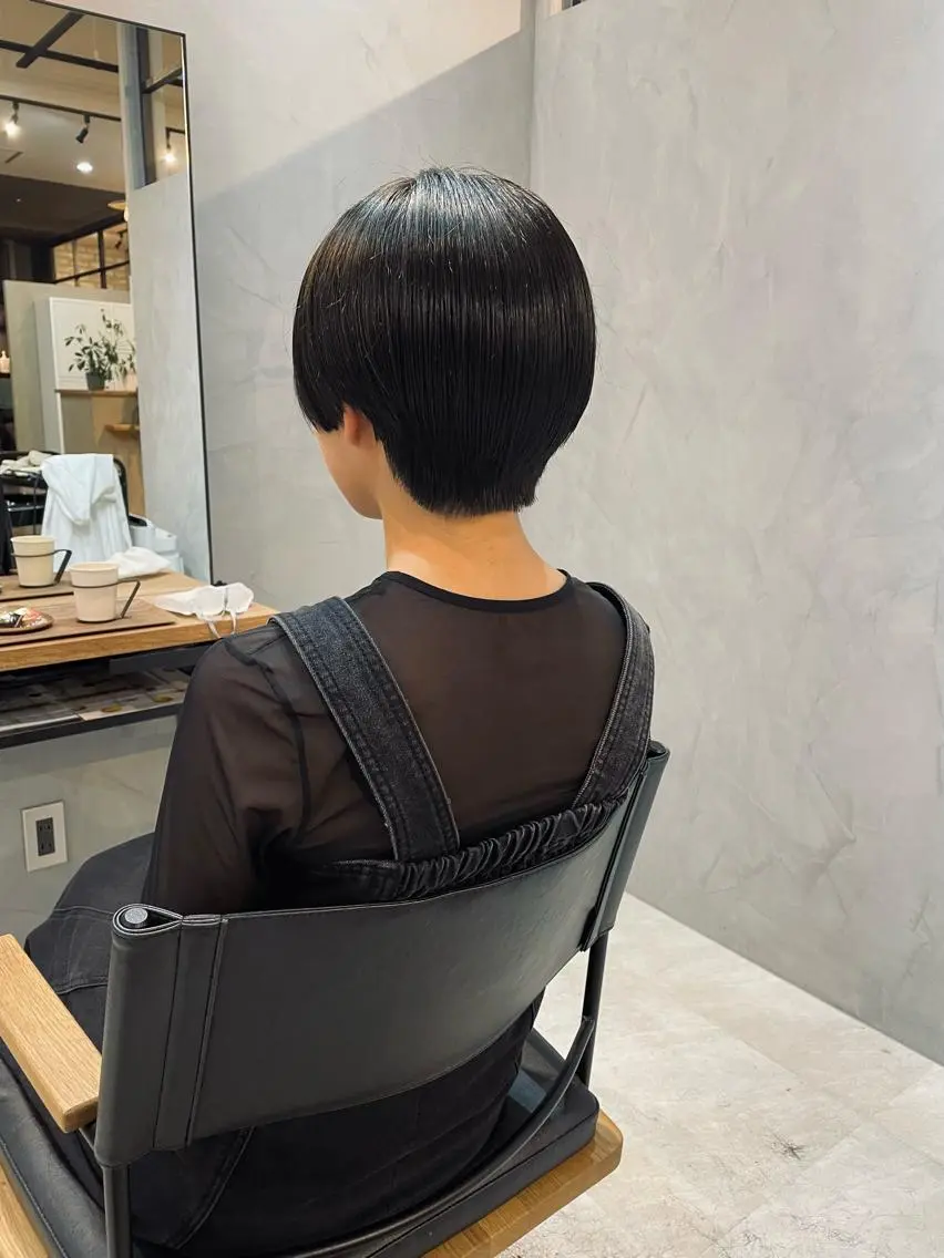 ショート カラー Basis 田口豪司のヘアスタイル